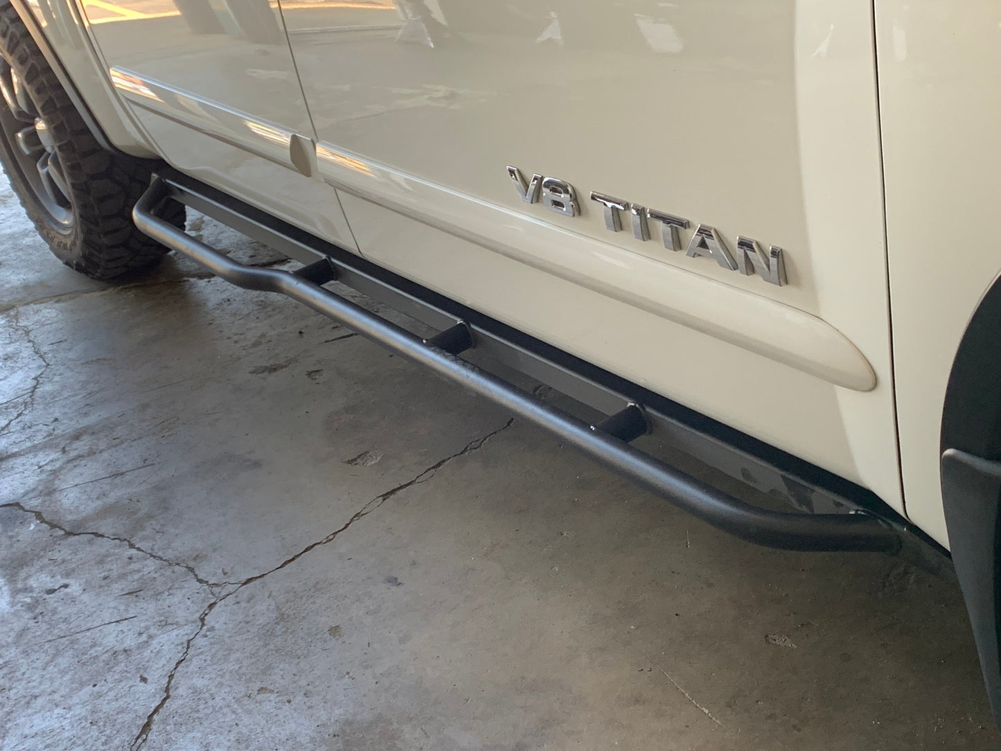 1st Gen Nissan Titan Type 4 Rock Slider (2004 - 2015)