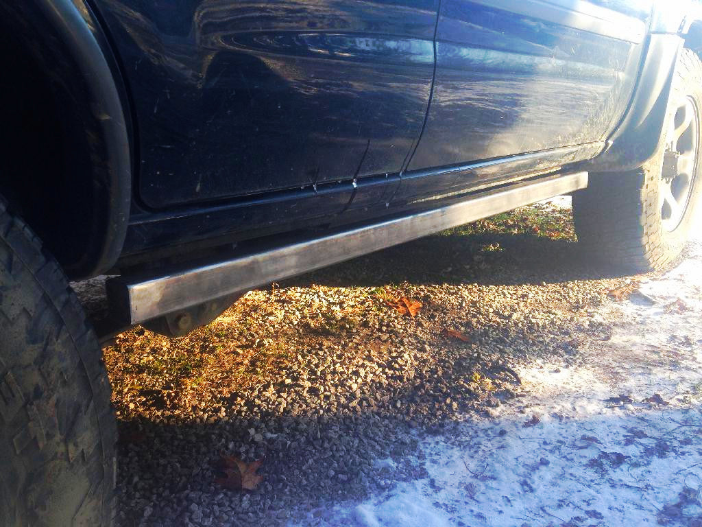 Nissan Xterra Gen 1 Rock Sliders, Level I (2000-2004)