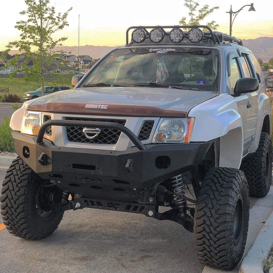 2nd Gen 2(2005+) Nissan Xterra Light cage