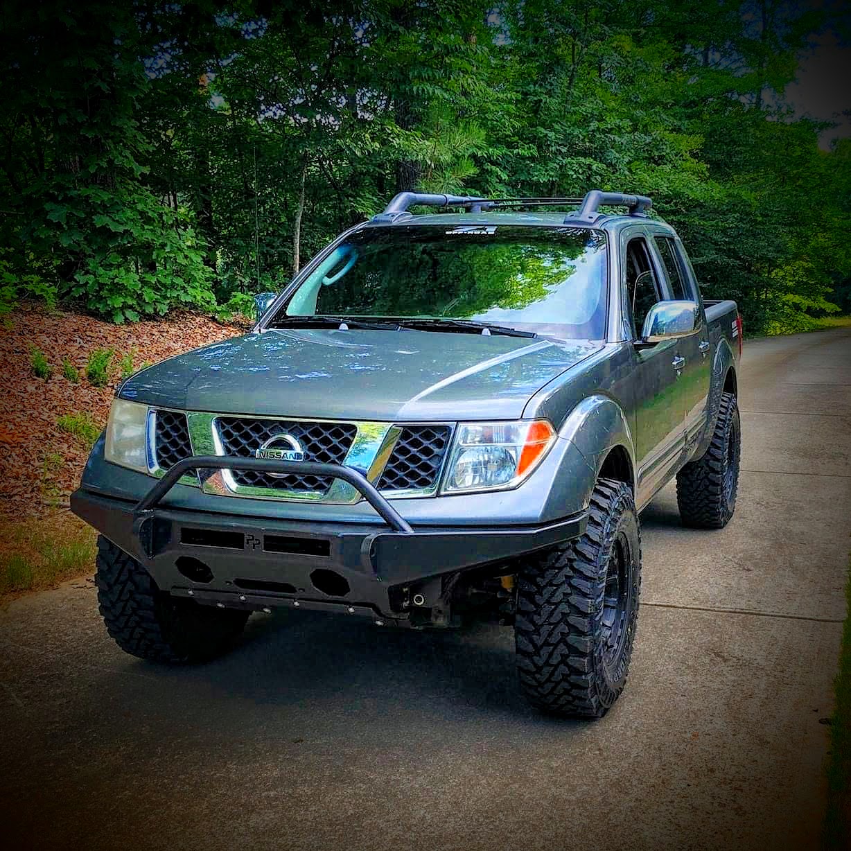 2nd Gen (2005-2019) Nissan Frontier Plate Front Bumper