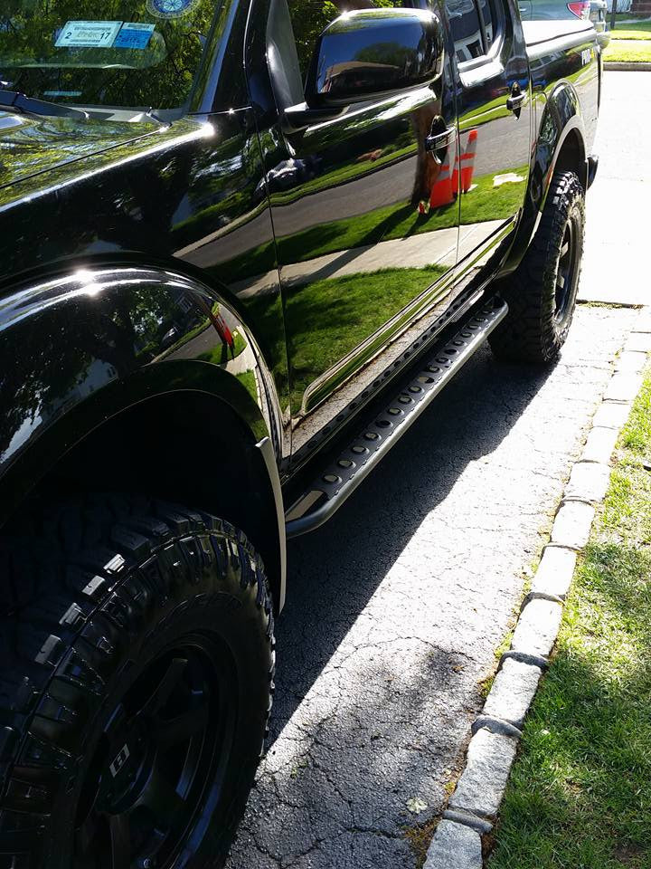 Nissan Frontier Gen 2 Rock Sliders, Level II (2005+)