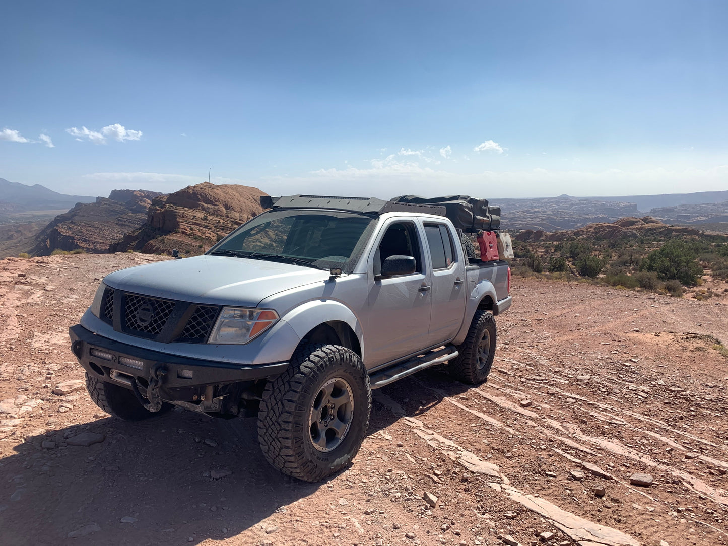 Nissan Frontier Gen 2 Rock Sliders, Level IV (2005-2021)